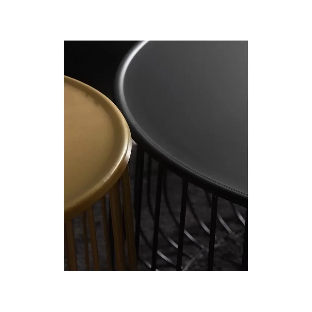 Lady round coffee table